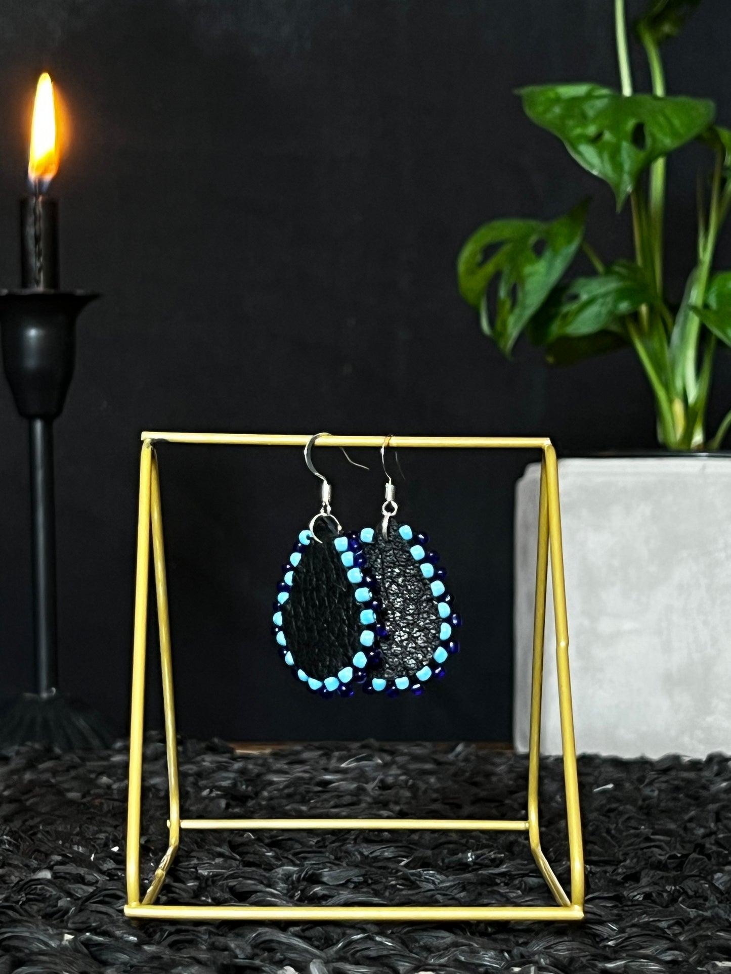 Teardrop (Blue+Black)